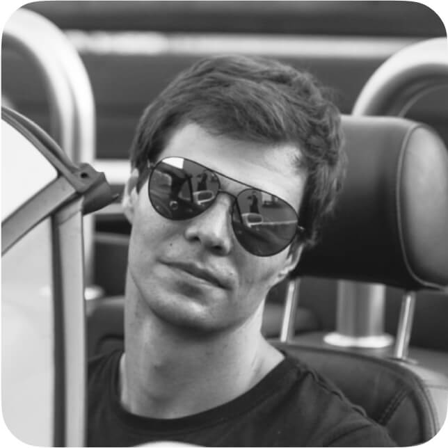 Саша Максименко